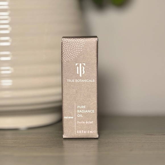 True Botanicals Renew Pure Radiance Oil (BRAND NEW, NEVER OPENED) - Picture 2 of 9